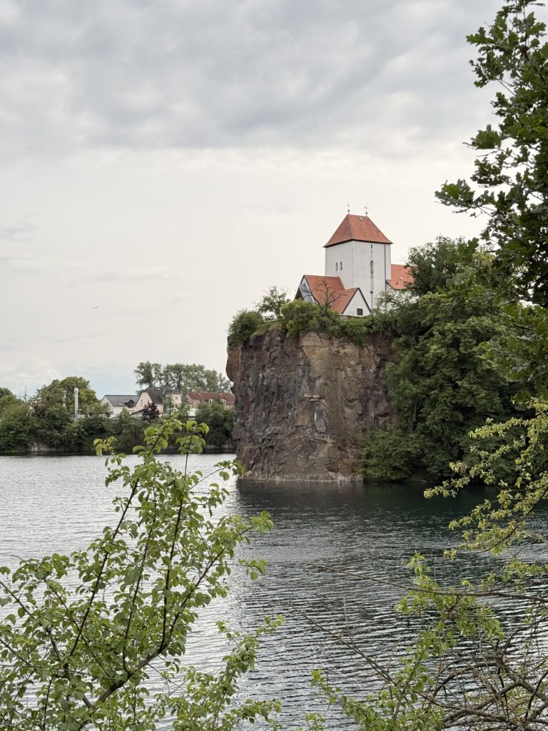 Ausblick auf die Bergkirche Beucha